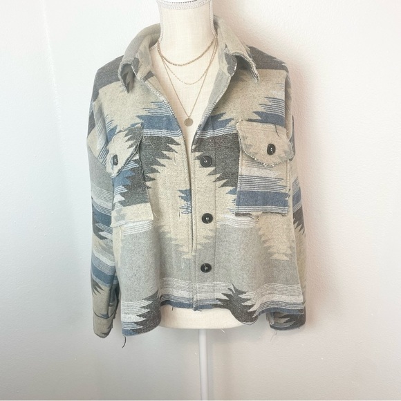 La Miel Aztec Shacket Size S - Picture 3 of 8